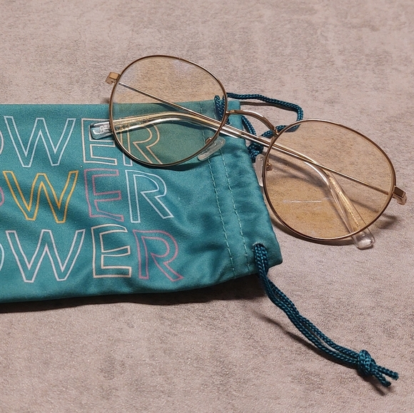 Flower bundle Blue Light Frames and cosmetic bag by Drew Barrymore - Picture 1 of 8